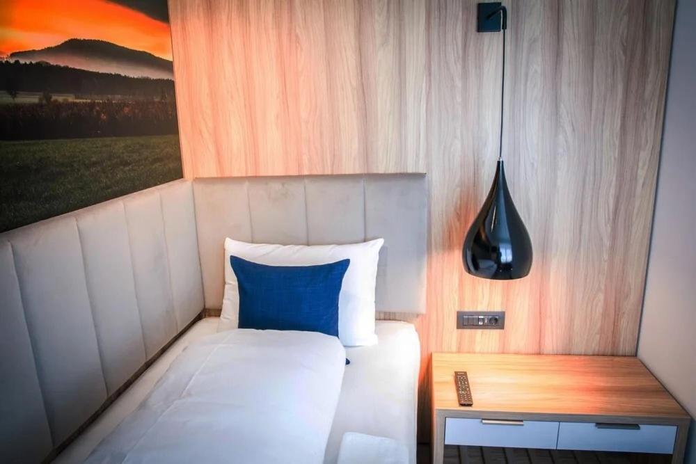 Hotel Wilder Mann Rückersdorf Exteriör bild