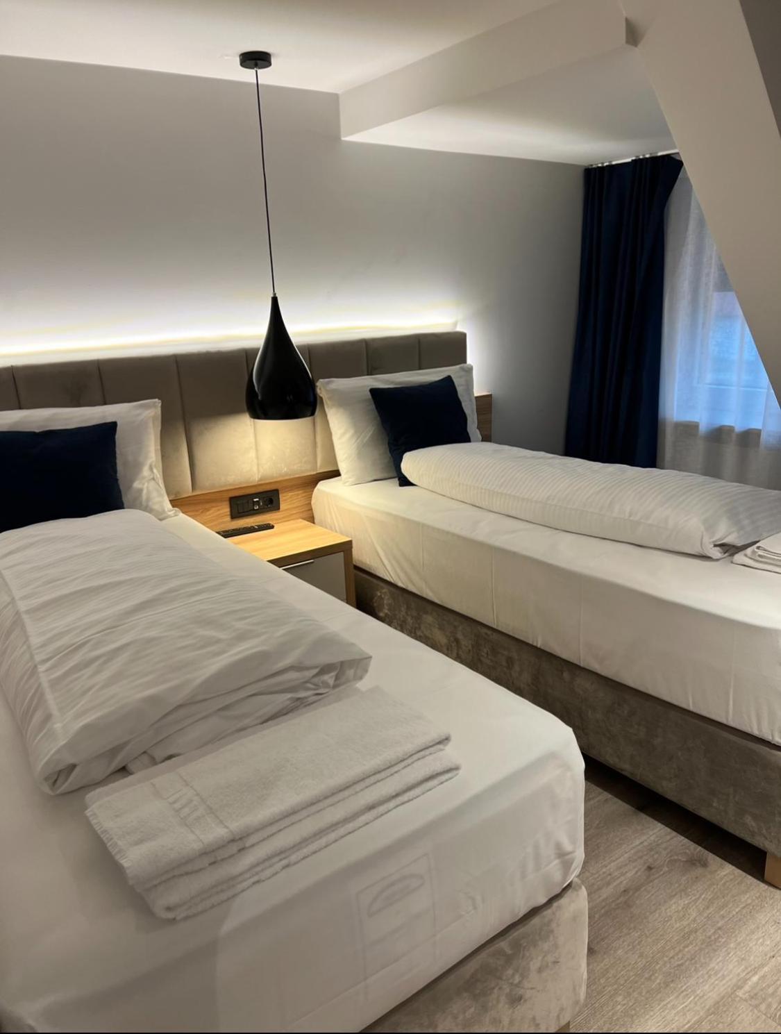 Hotel Wilder Mann Rückersdorf Exteriör bild