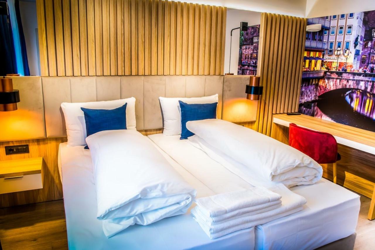 Hotel Wilder Mann Rückersdorf Exteriör bild