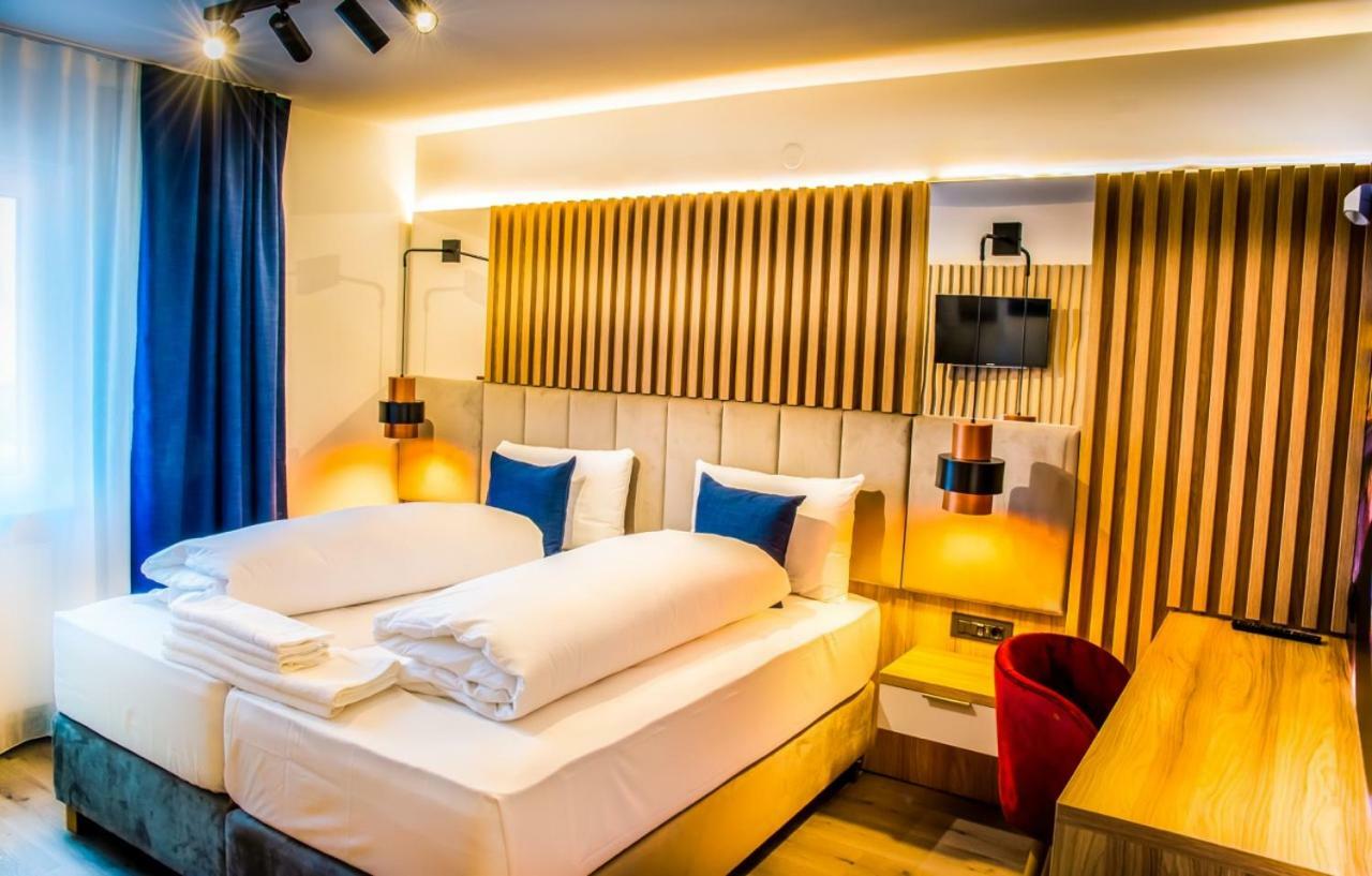Hotel Wilder Mann Rückersdorf Exteriör bild