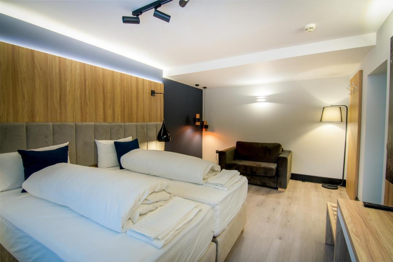Hotel Wilder Mann Rückersdorf Exteriör bild